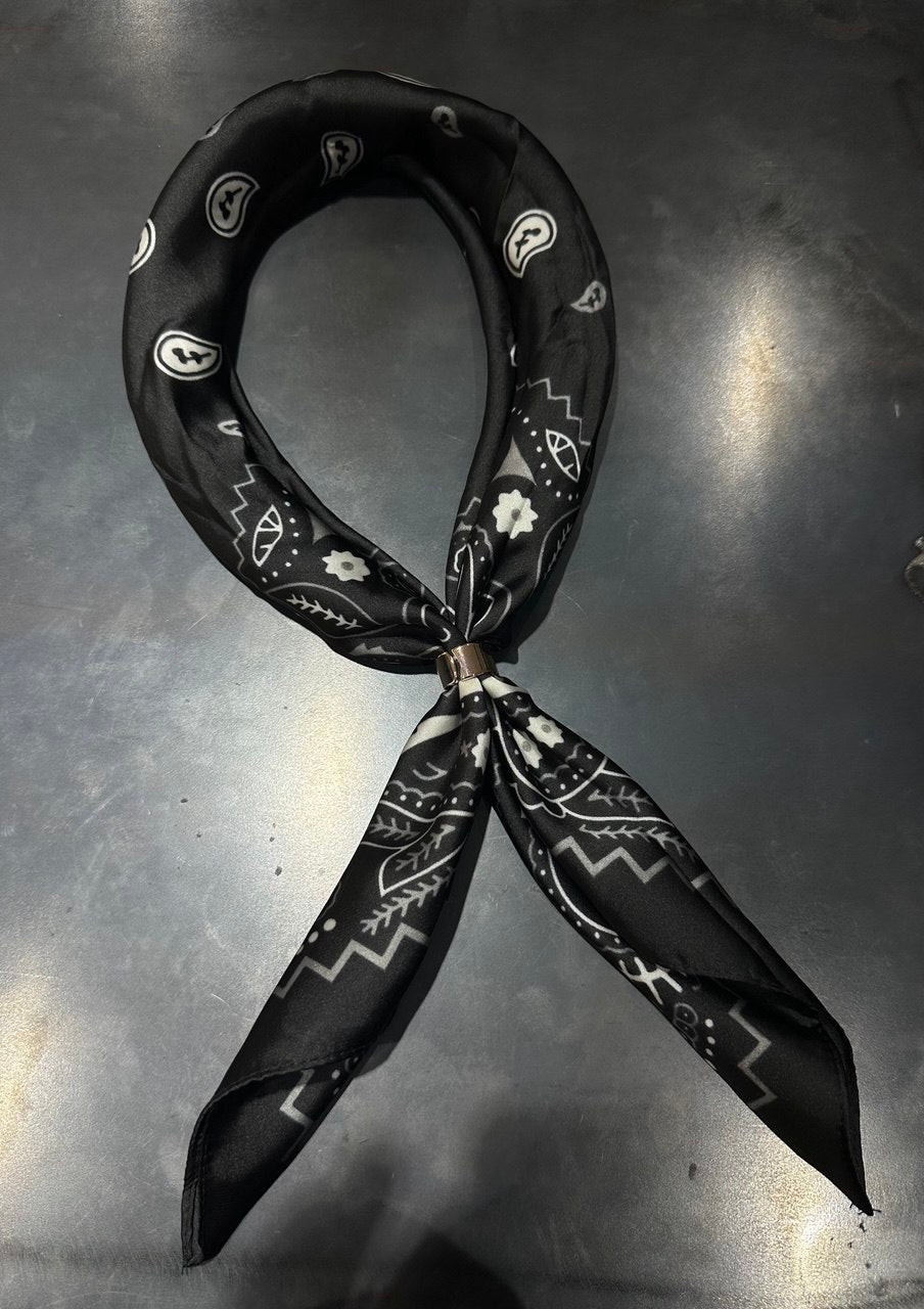 Foulard "FANTASIA" con anello